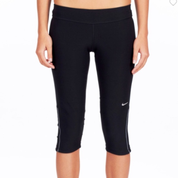 Nike Pants - Nike Filament Capri Pants Size Large Black